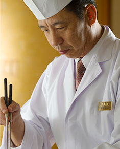 調理長 本山 久記